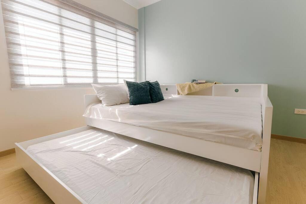 Two Bedroom Residential Home With Own Parking Angeles Luaran gambar