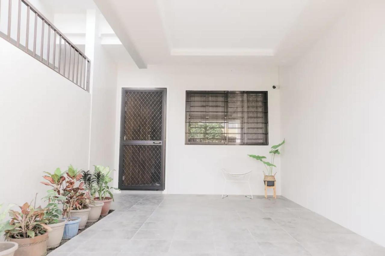 Two Bedroom Residential Home With Own Parking Angeles Luaran gambar